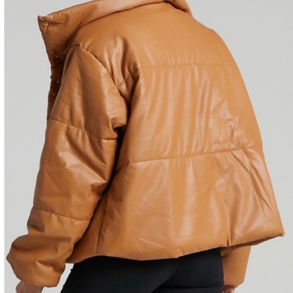 LIONESS faux leather caramel colored oversized puffer jacket - Picture 3 of 7